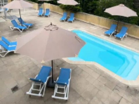 Apartments for 4 people Hotels in Avene