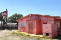 Hotel O 達拉斯市中心近展覽公園的 Way Side Inn 達拉斯酒店