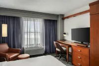 Courtyard Hamilton - 3-Star