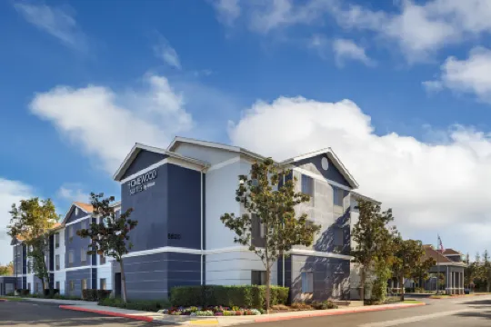 Homewood Suites by Hilton Fresno