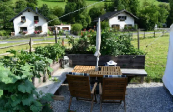 Wild Glamping in the Vienna Alps Hotel di 