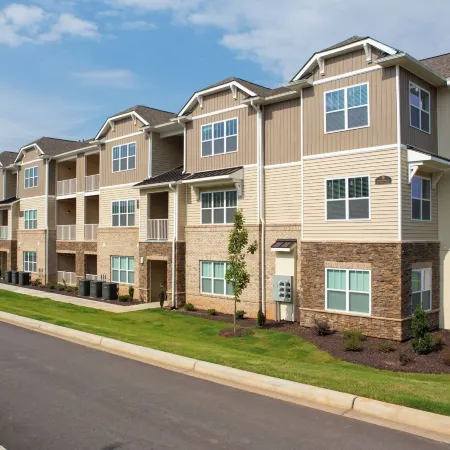 Landing Apartments Greer - Sugar Creek