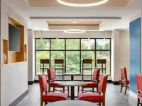 Holiday Inn Express & Suites GREENVILLE-DOWNTOWN by IHG Hotels near Fluor Field