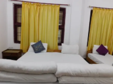 OS HOTEL POMRA 酒店