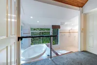 Hunchy Hideaway - spa