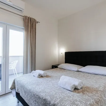 Apartments Lola