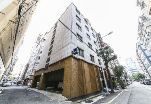 굿타임모텔 로비