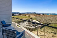 Courtyard by Marriott Sand City Monterey - Ocean View