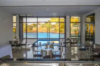 Mamba Point Hotel - breakfast
