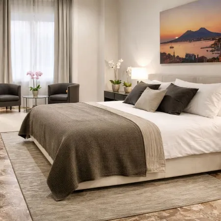 Silia House Napoli Centro Отели рядом с достопримечательностью «Порт Моло-Беверелло»