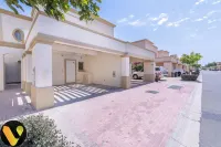 Vogue | Springs Villa Emirates Hills Close to Mall of the Emirates | Ski Dubai