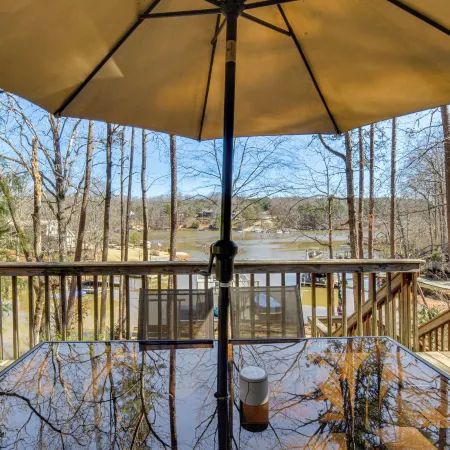 Lake Keowee Family Retreat w/ Private Dock