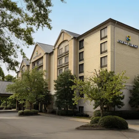 Hyatt Place Charlotte Airport/Lake Pointe Отели рядом с достопримечательностью «Библиотека Билли Грэма»
