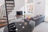 Leevin Stay Apartments City Center - Condos
