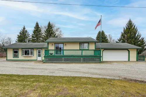 Cozy Cass City Retreat w/ Spacious Deck! - 3-Sterne