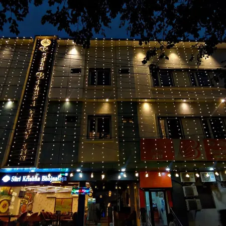 Radha Bihari Nikunj Inn & Restaurant