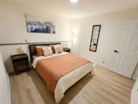 Private guest suite with Full kitchen & laundry