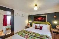 3 Mi to Downtown Spokane! Cozy Couples Retreat - Kitchens