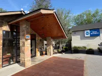 Best Western Johnson's Inn Downtown Gatlinburg Hotels near Gatlinburg TN