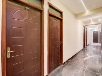 Deluxe Hotel Avon Hotels in Kanpur