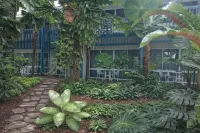 Mission Beach Lodge
