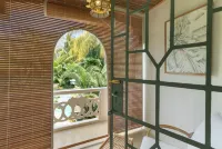 Maison Tropical