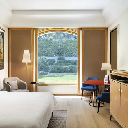 Trident, Gurgaon