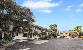 Scottish Fairway Inn