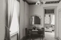 Strassner Suites - Imy Suite