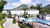 Grand Master Villa Tomohon