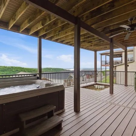 Lakeview Retreat with Theater, Arcade, Poker Table, Hot Tub and Pool