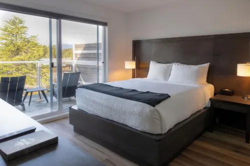 Tofino Resort + Marina