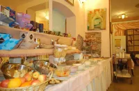 Hotel Leonardo - breakfast