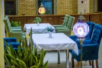 Karvon-Saroy Hotel - Desayuno