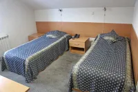Altek Hotel - parking