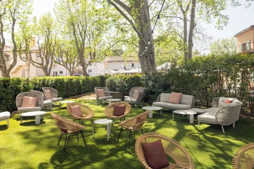 Hôtel et Restaurant la Bastide Bourrelly - Mathias Dandine