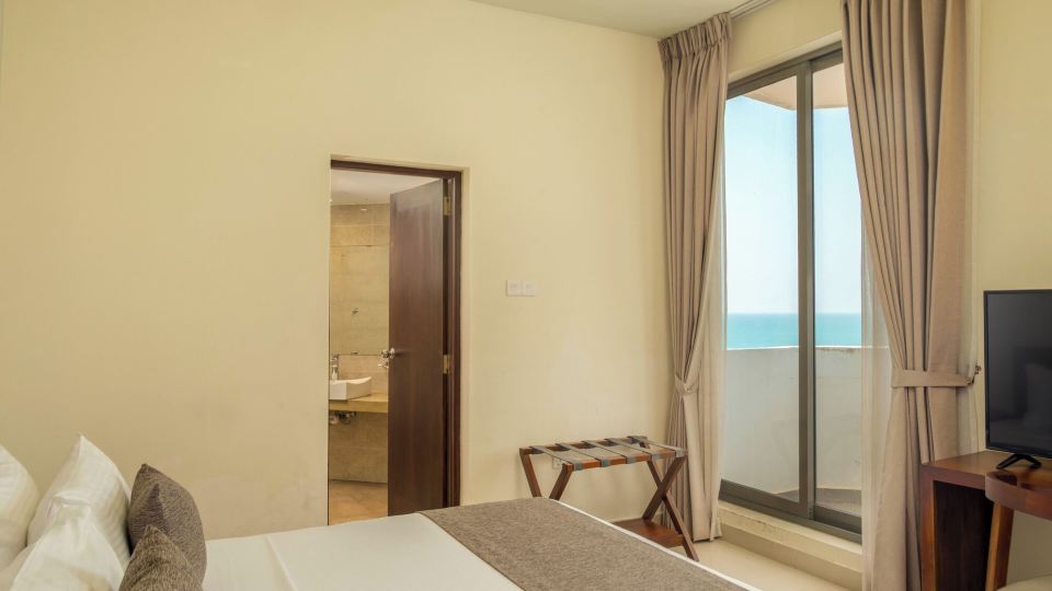 Marine Suites