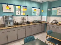 ガーナー ホテル タイラー サウスウエスト バイ IHG - 朝食