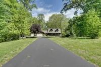 Dale Hollow Hideaway: Fire Pit, Deck, Boat Parking - Boutique