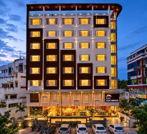 Hotel Udai Median