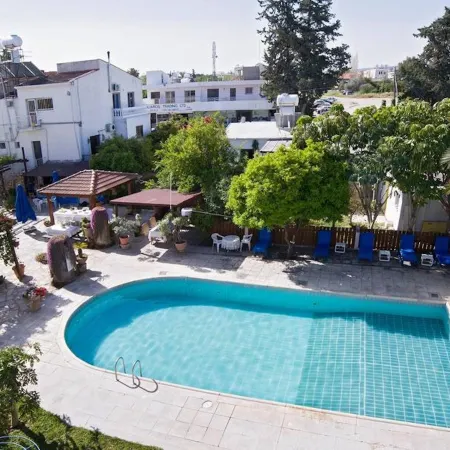 Room-Studio in Polis - Just 800 m from t