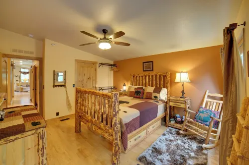 'Moose Lodge' Cabin w/ Entertainment Gazebo! - Homestays