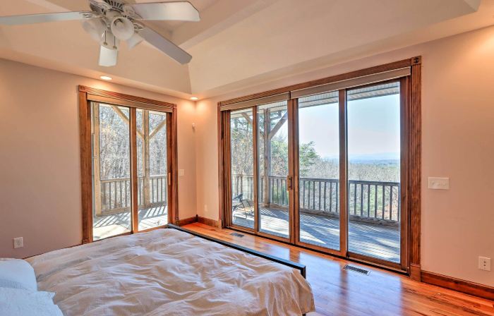 Expansive Murphy Retreat w/ Mountain Views!