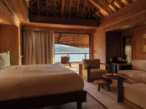 Vahine Private Island