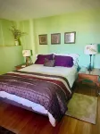 Comfortable apartment with spectacular mountain and ocean views. - 4-Star