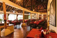 Sambiya River Lodge - Pools