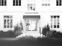 Margretes Badhotell - 2-Star