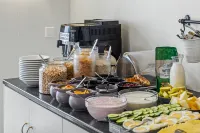 Hotel West - breakfast