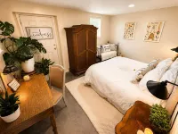 Green Cottage Farm Stay & Food - Homestays