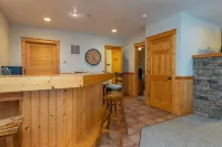 2 Deck Views Pool Table Hot Tub Spacious - Wifi